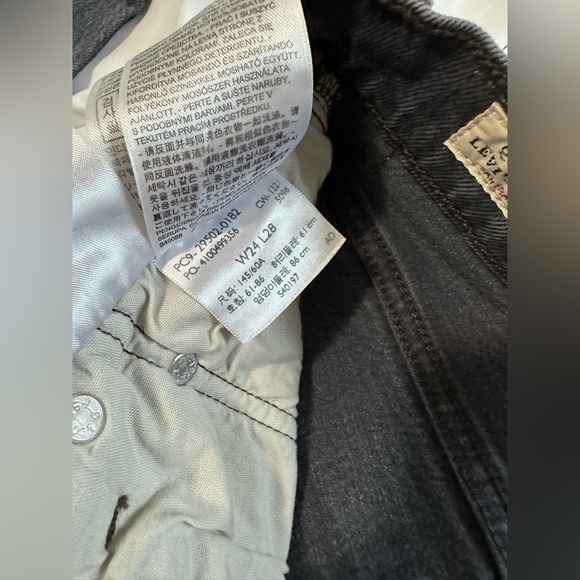 Levi’s 501s - Picture 4 of 6